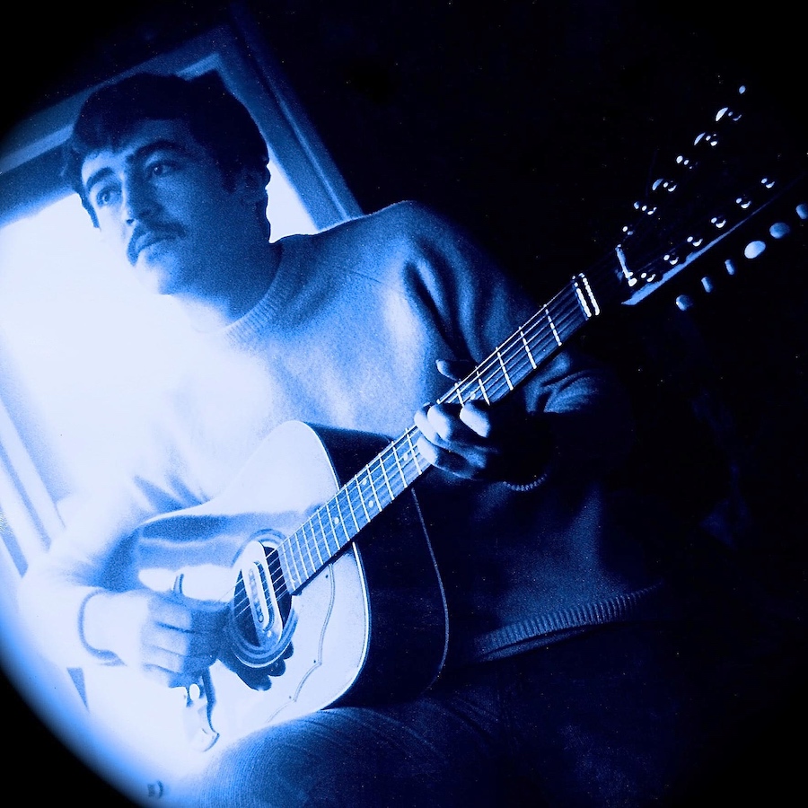 Gerhard Egger und seine Gitarre 1967